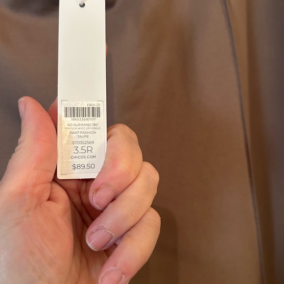 Chicos size 3.5 brown pull on pants - Picture 3 of 5